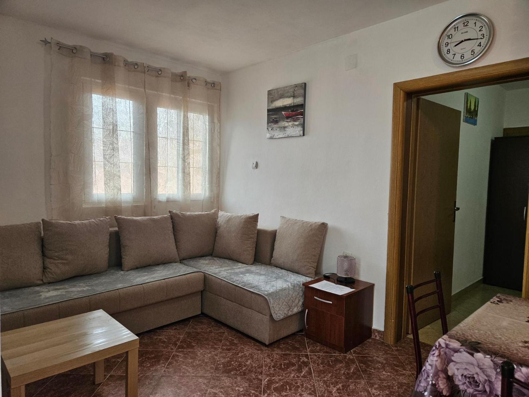 Apartmani Vujicic بار الغرفة الصورة